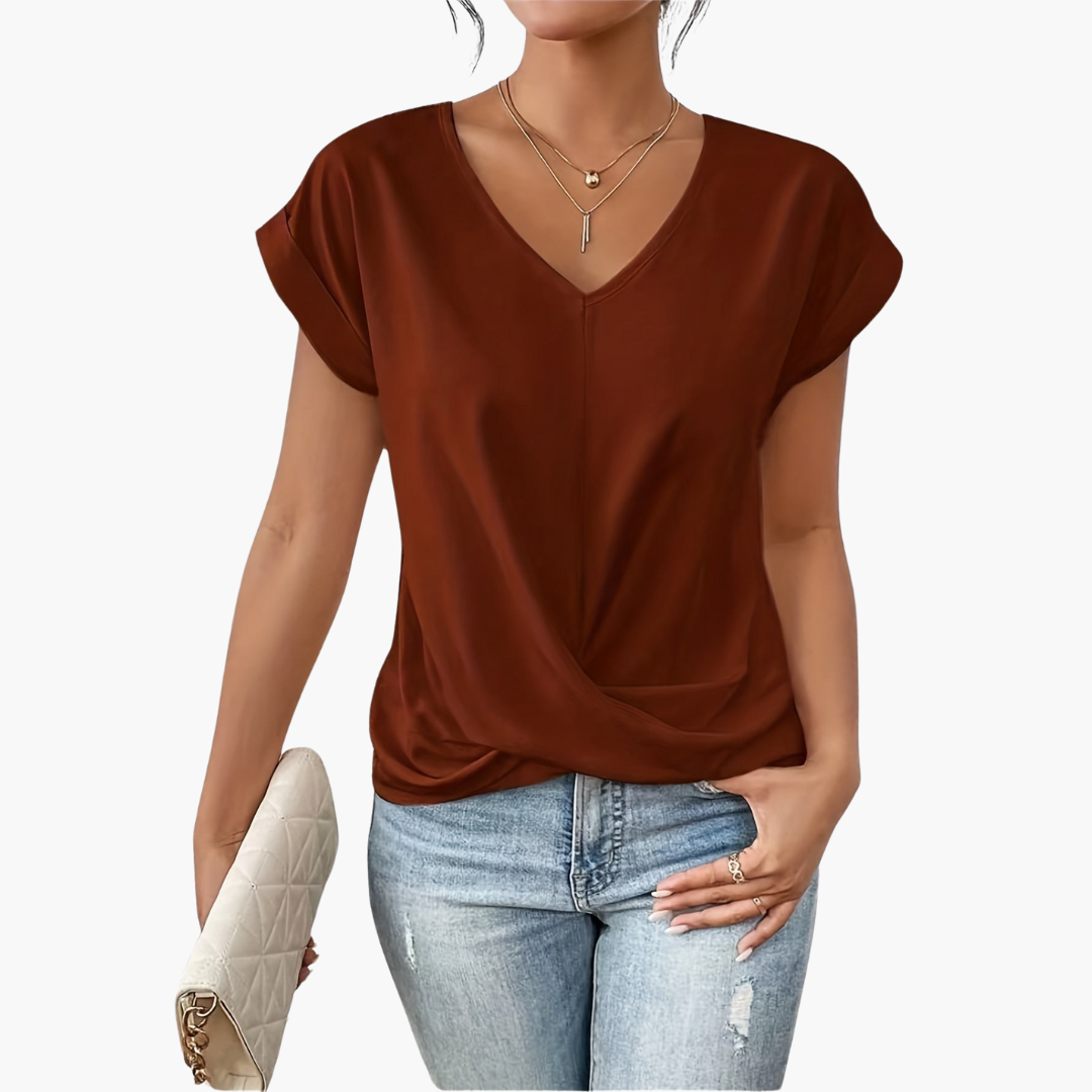 Clara | Casual T-Shirt with Heart Neckline for Women
