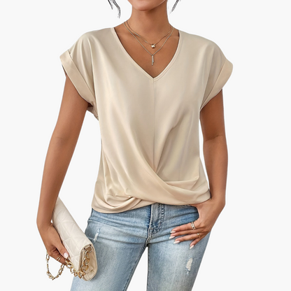 Clara | Casual T-Shirt with Heart Neckline for Women