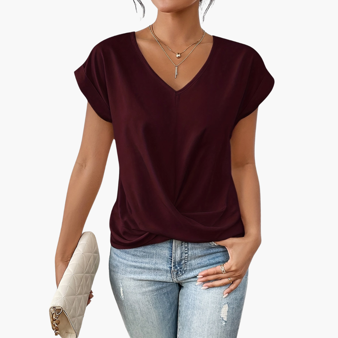 Clara | Casual T-Shirt with Heart Neckline for Women