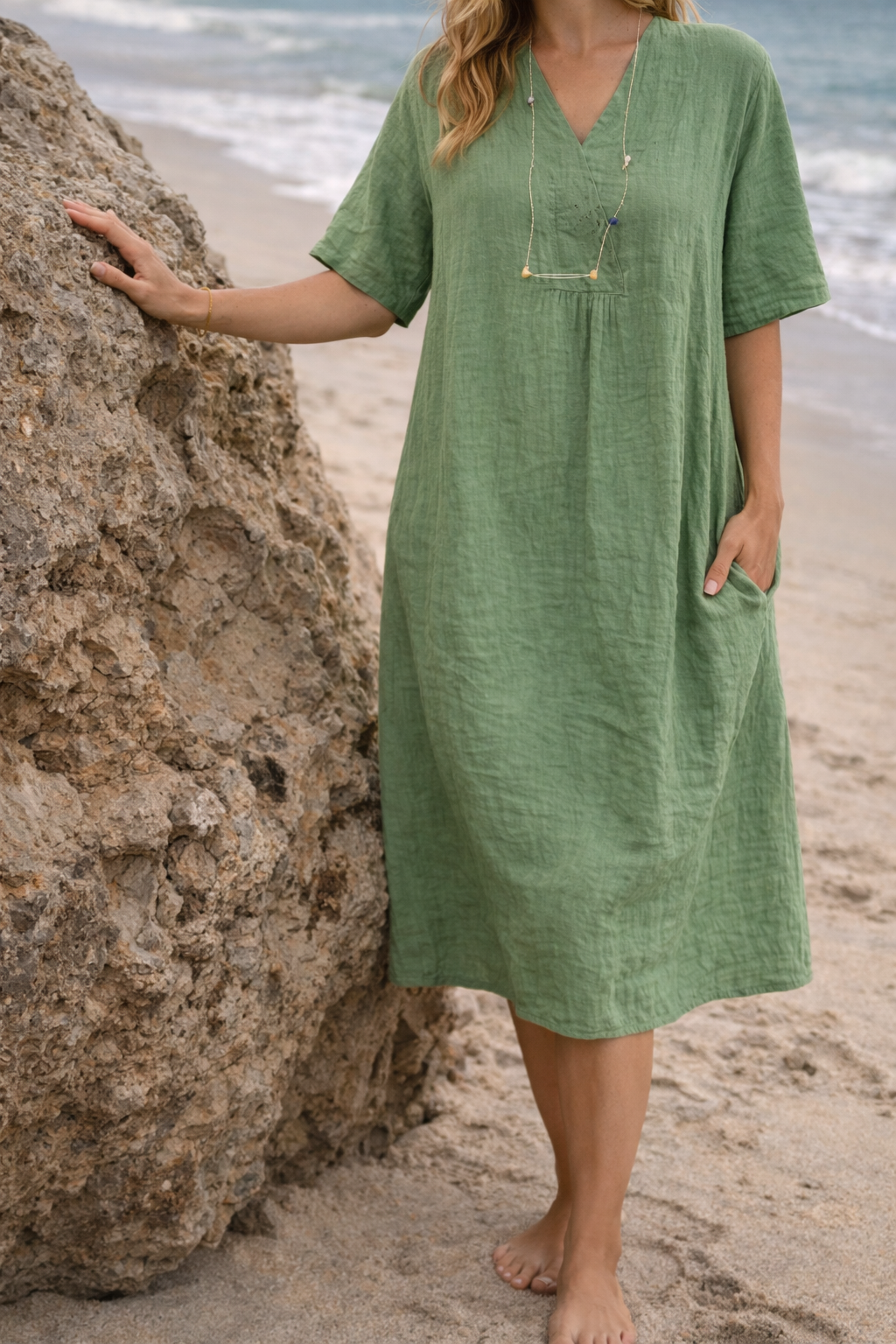 Linendra | Relaxed Linen V-Neck Midi Dress