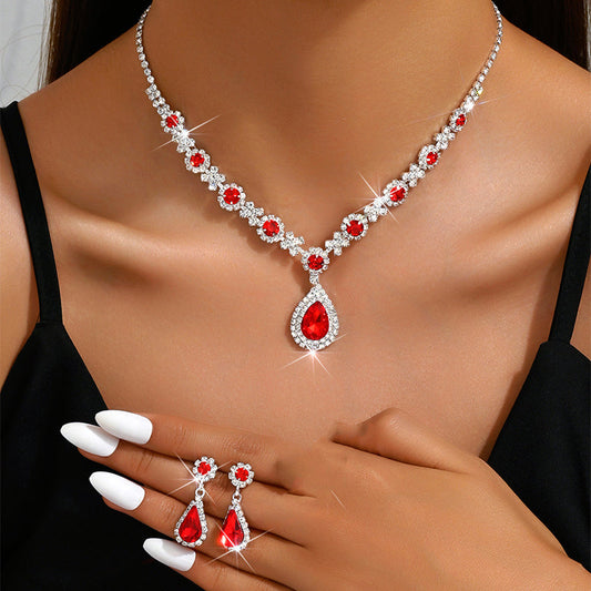 Elegant Jewelry Set with Necklace and Drop Earrings