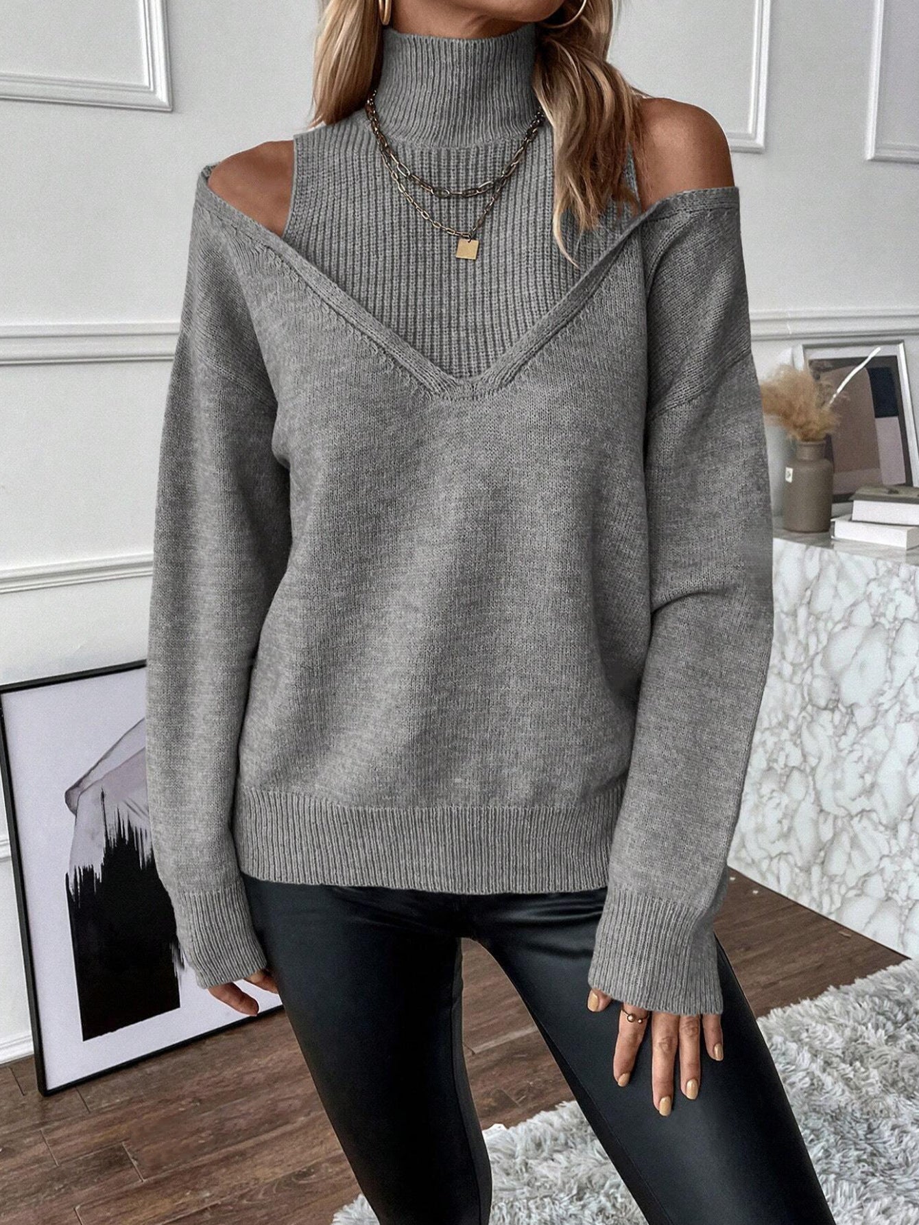 Noelle | Women's Cold Shoulder Turtleneck Sweater