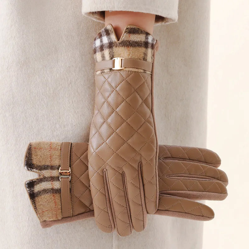 Sofia Amoretti Winter Gloves with Checkered Cuff