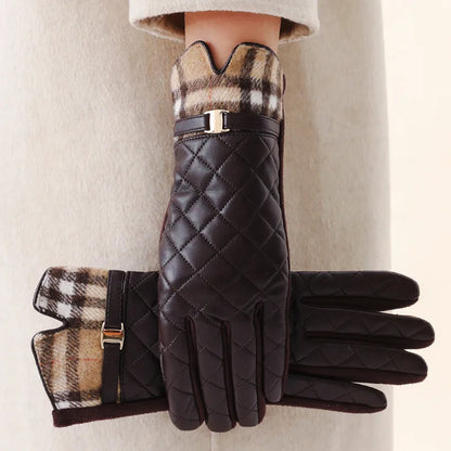 Sofia Amoretti Winter Gloves with Checkered Cuff