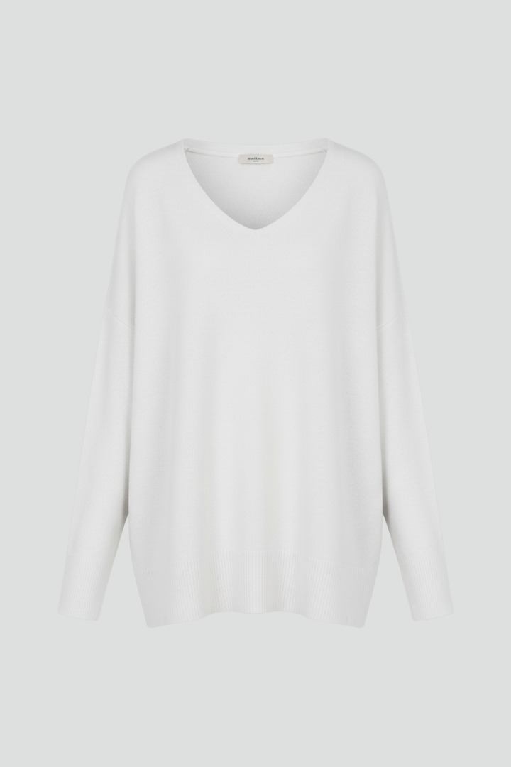 Isla | Women's V-Neck Dropped Shoulder Straight Hem Sweater