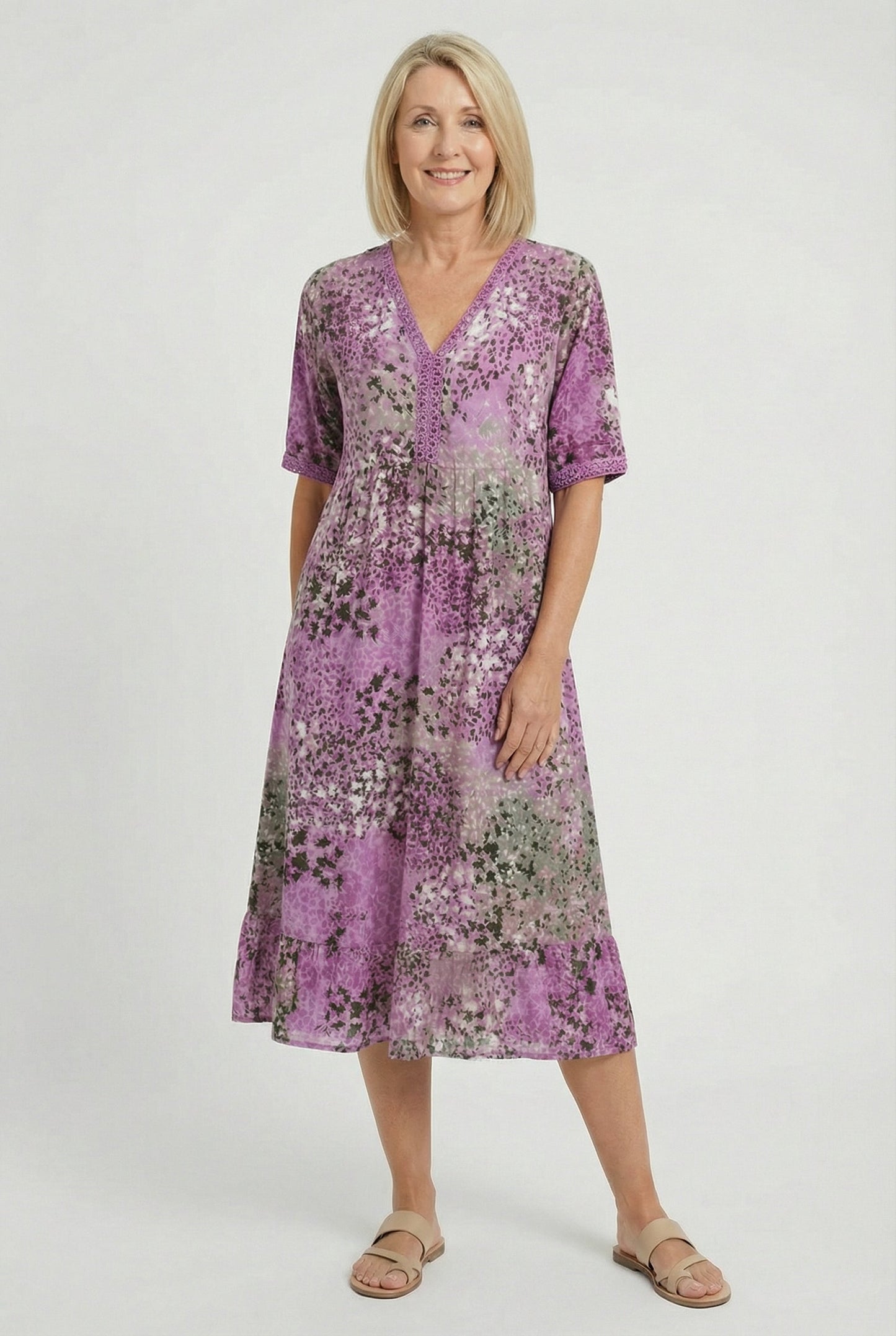 Relaxed Floral Print Midi Dress with Pockets — Short Sleeve