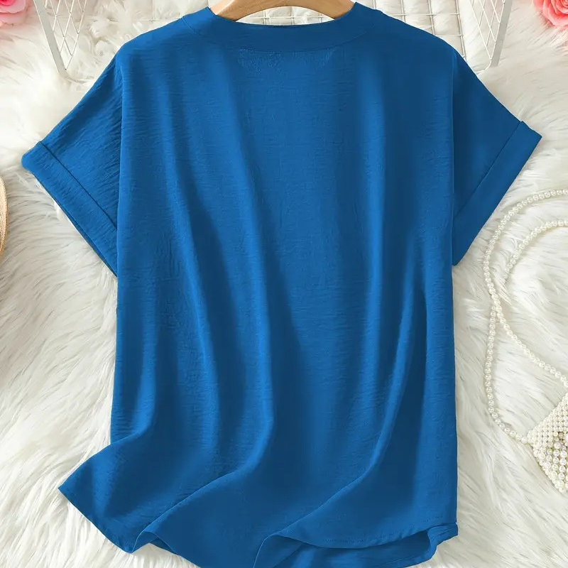 Daniela | Lightweight V-Neck Top