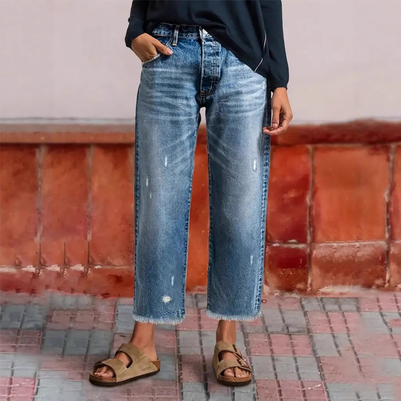 Nora | Retro Straight Cut Short Jeans