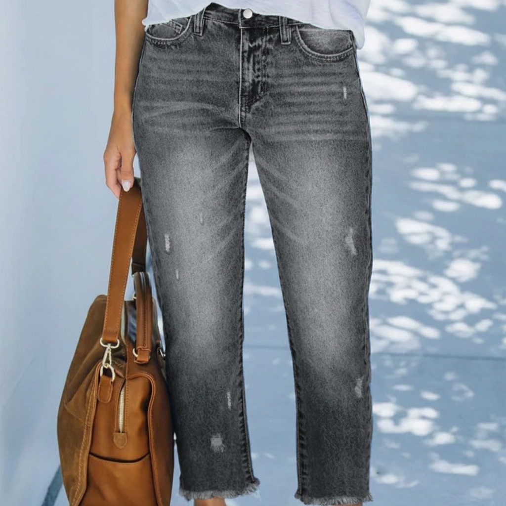 Nora | Retro Straight Cut Short Jeans